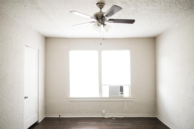 Building Photo - 4107 Herschel Ave