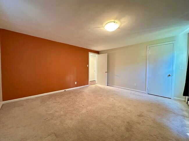 Building Photo - 31 Whitmun Rd