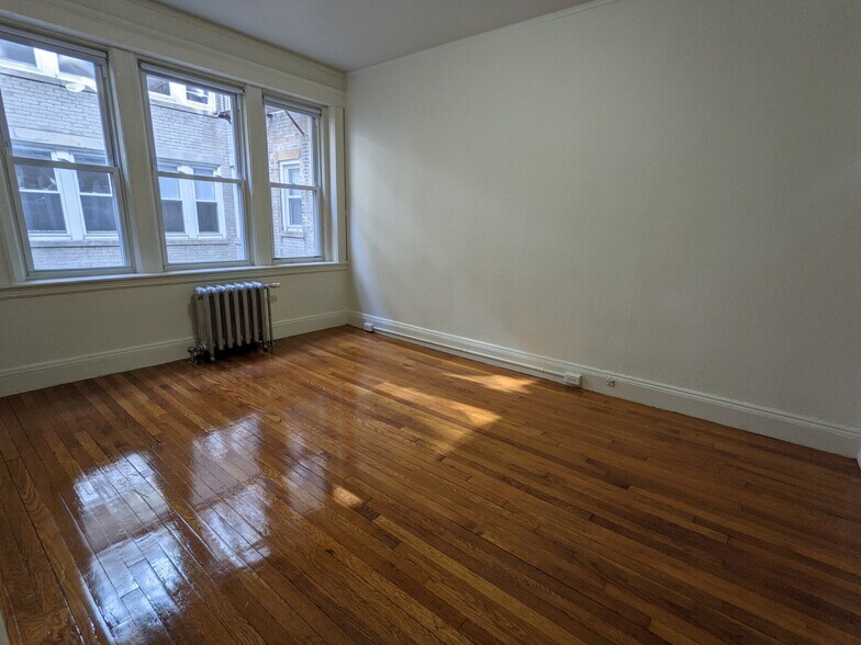 Building Photo - 1167 Boylston St
