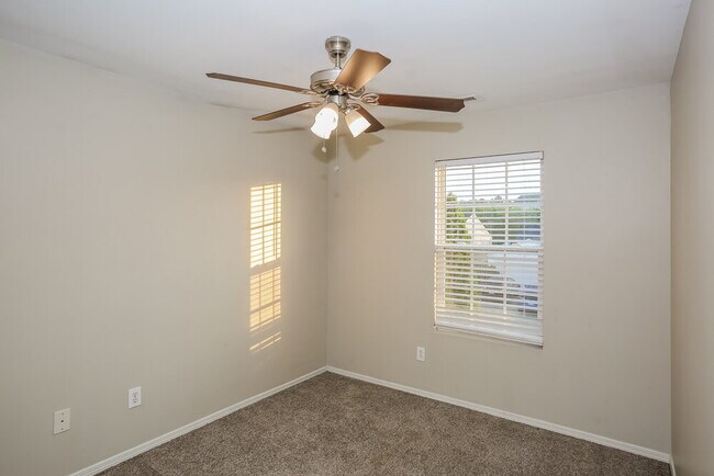 Building Photo - 11033 Dry Stone Dr