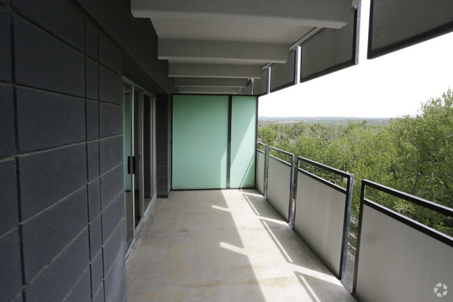 Studio - Unit 704 - Luxe Tower