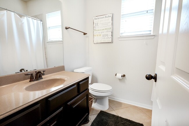 Building Photo - 2519 Kinsgate Forest Dr