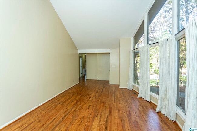 Building Photo - 1928 Indian Lake Dr