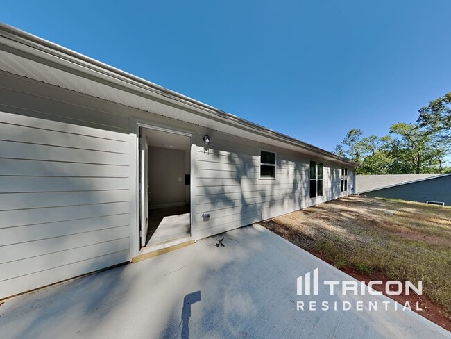 Building Photo - 487 Kinsley Wy