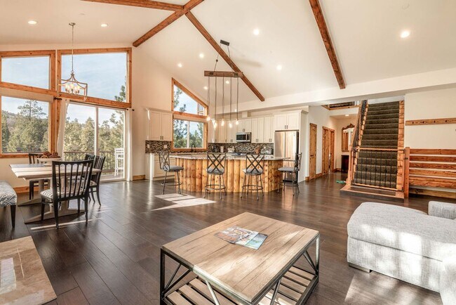 Building Photo - Stunning 4-Bedroom Home with Amazing Views, EV Charger & Solar in Big Bear!