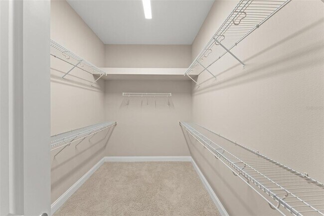 Building Photo - 13833 Behring Ave