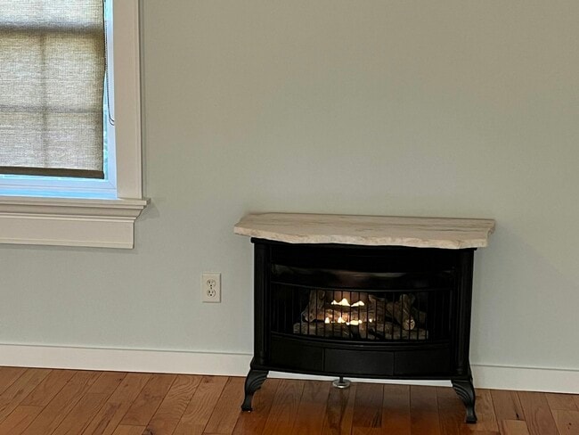 Building Photo - 33 Joyner Ave