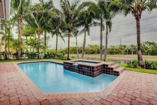 Building Photo - 6669 Cobia Cir
