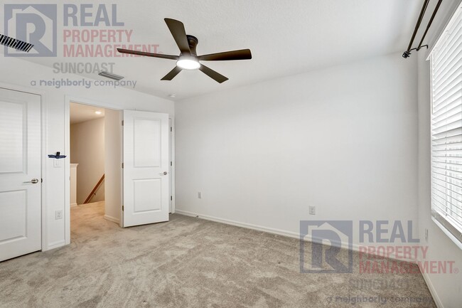 Building Photo - 8937 Daybreak St