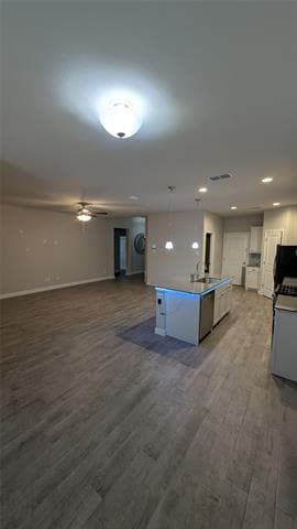 Building Photo - 716 Shepperton Wy