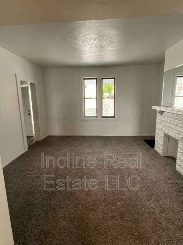 Building Photo - 561 2nd St