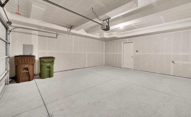 Building Photo - 2030 Birmingham Loop