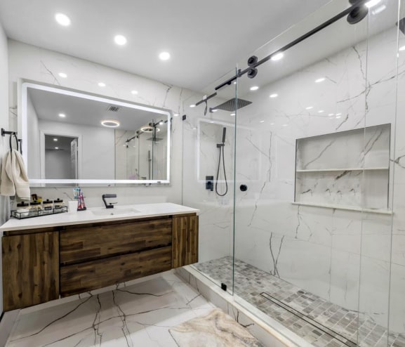 Building Photo - 490 W 33rd Pl