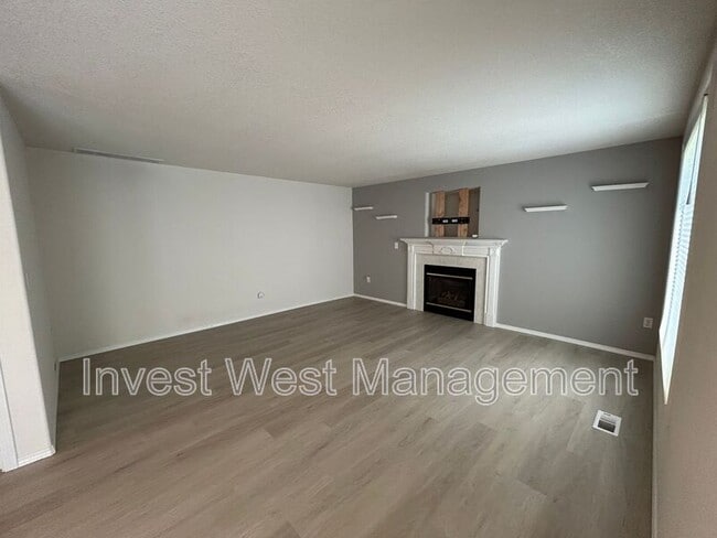 Building Photo - 4015 SE 170th Ct