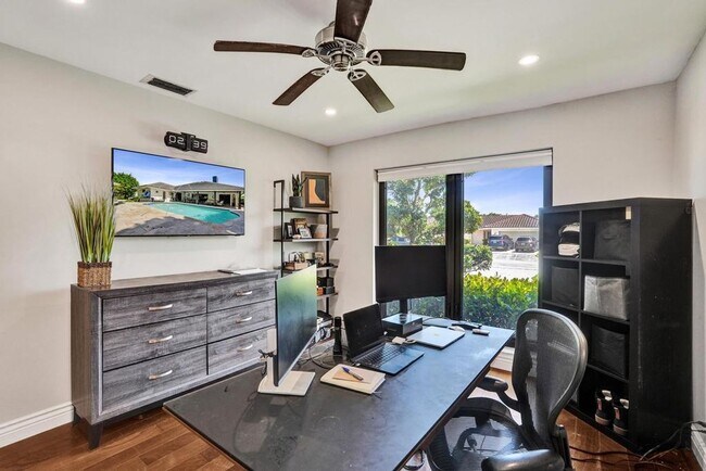 Building Photo - Boca Raton Beautifully Updated 4 Bedroom Pool Home