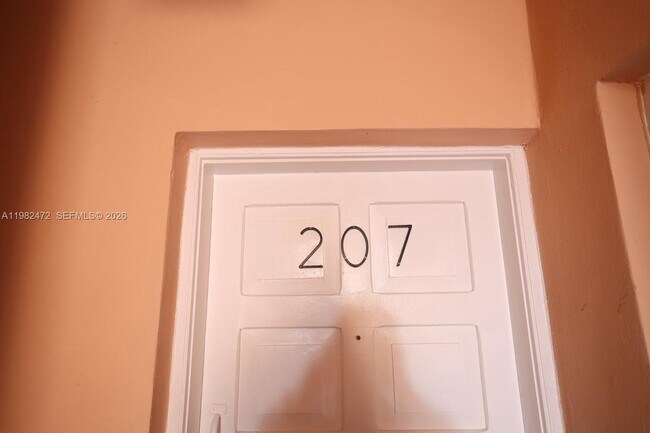 Building Photo - 3501 W 11th Ave