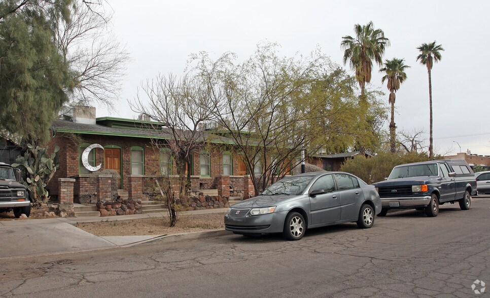 Building Photo - Railroad in Tucson