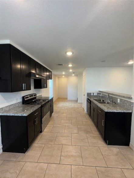 Building Photo - 138 Egret Canal S