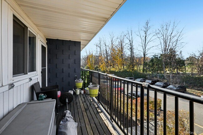 Building Photo - 4 Wyndover Woods Ln