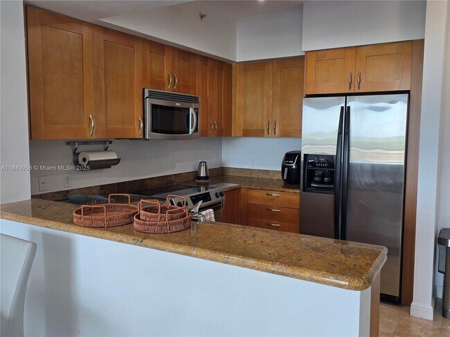 Building Photo - 1745 E Hallandale Beach Blvd