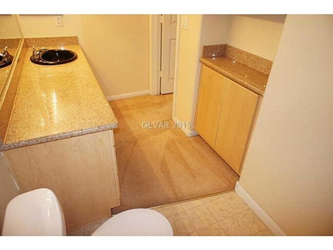 Building Photo - Cozy 1 Bedroom Condo in SW