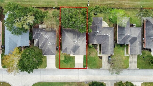 Building Photo - 1802 Whispering Forest Dr