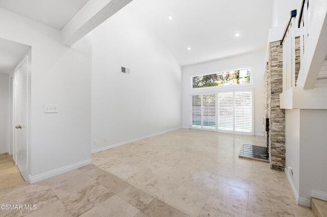 Building Photo - 681 Triunfo Canyon Rd