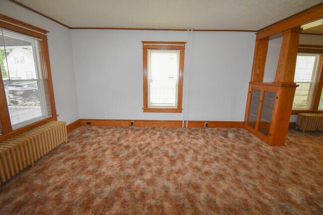 Building Photo - Large Home in Loganton with 1 Car Garage!
