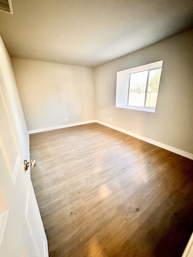 Building Photo - 11904 Rocky Home Dr