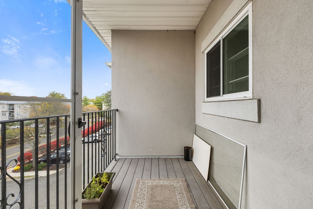 Building Photo - 1017 Brittany Dr