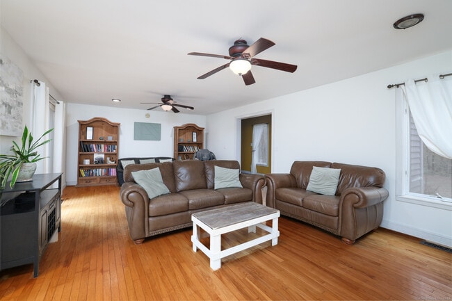 Building Photo - 266 Old Forge Rd