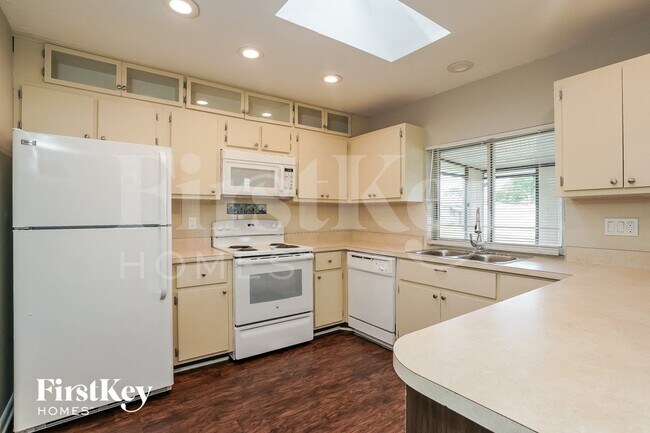 Building Photo - 1307 SE 45th St