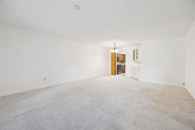 Building Photo - 7641 Dentcrest Dr