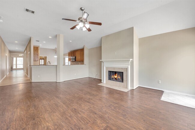 Building Photo - 871 Falling Springs Ln
