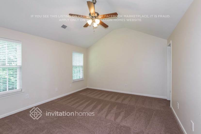Building Photo - 5219 Grass Ridge Dr