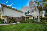 Building Photo - 7961 Knottingham Cir