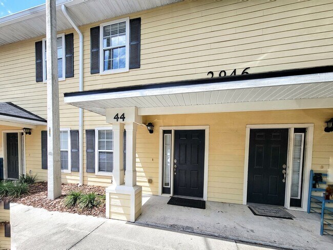 Building Photo - 2946 SW 35th Pl