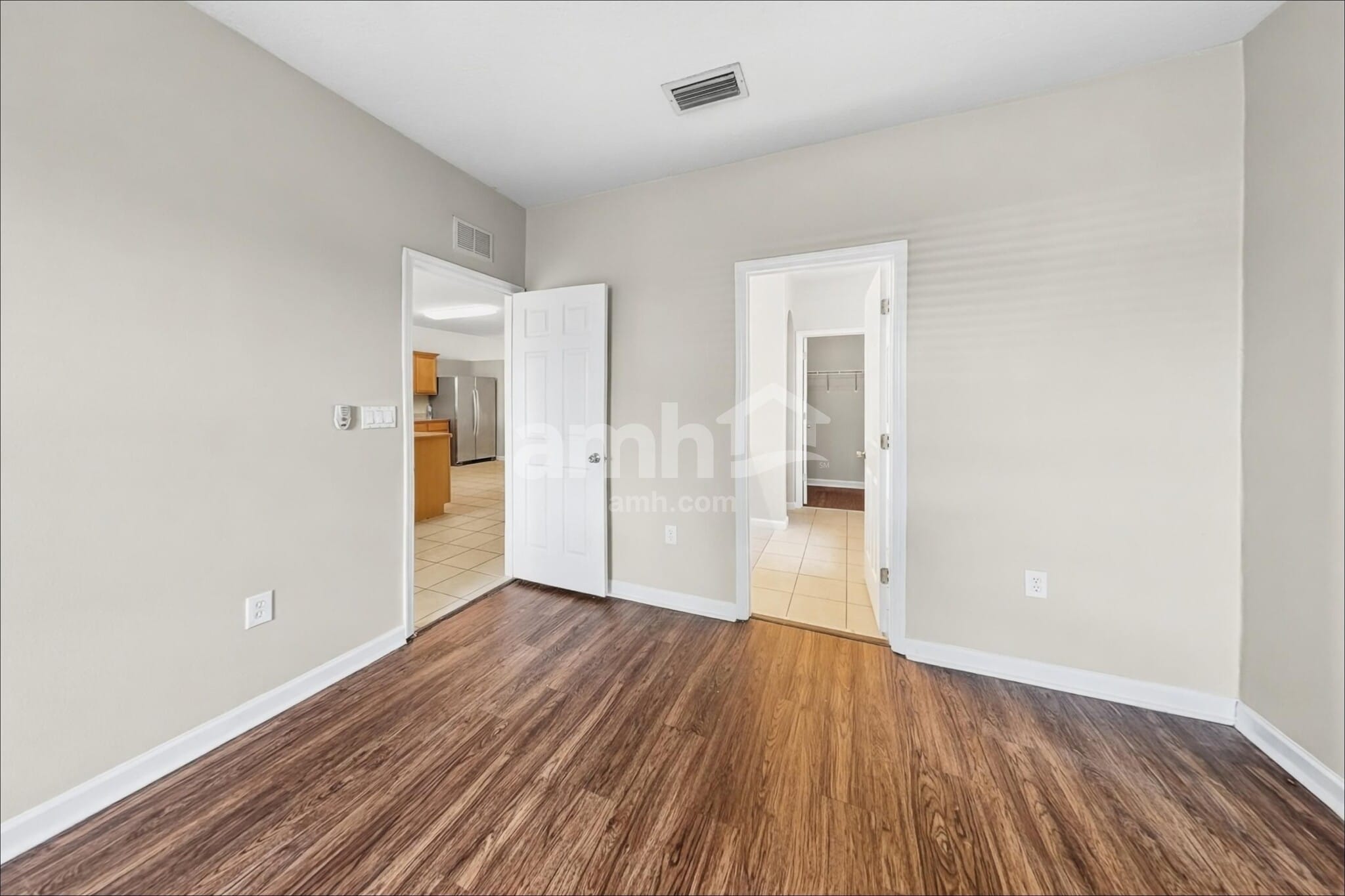 Building Photo - 810 Dunkirk Ave NW