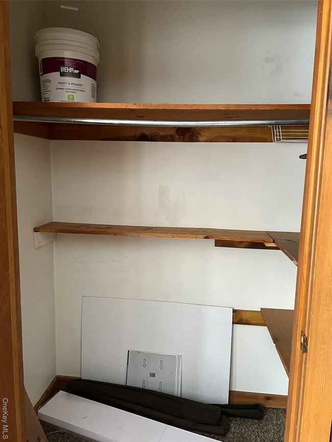 Building Photo - 1225 NY-9G