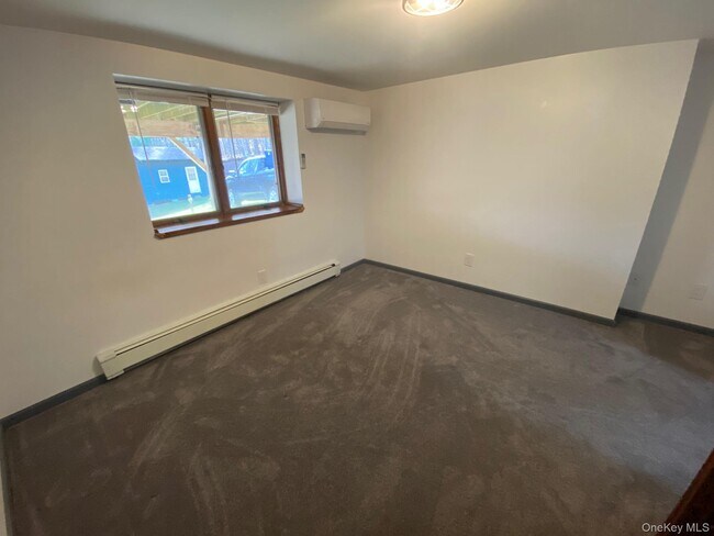 Building Photo - 315 Upper Rd