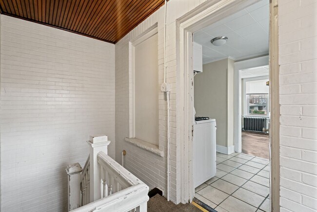 Building Photo - 282 9th St