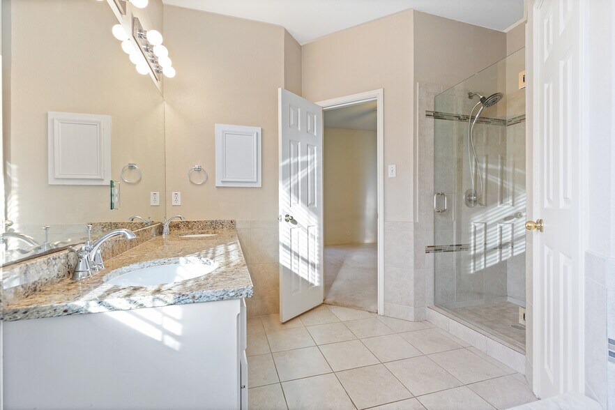 Building Photo - 9004 Brimstone Ln