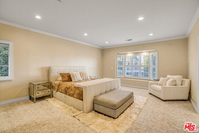 Building Photo - 3690 Crownridge Dr