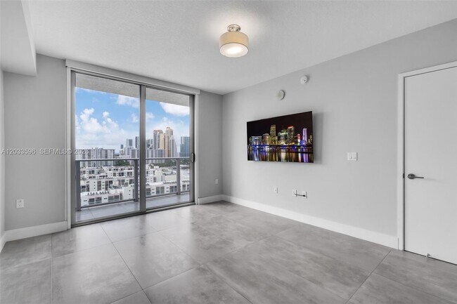 Building Photo - 300 Sunny Isles Blvd
