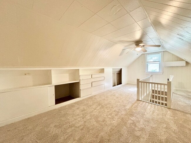 Building Photo - Cozy Home with Private Backyard & Detached...