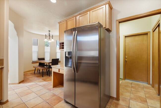 Building Photo - 6416 Sage Point Ct NE