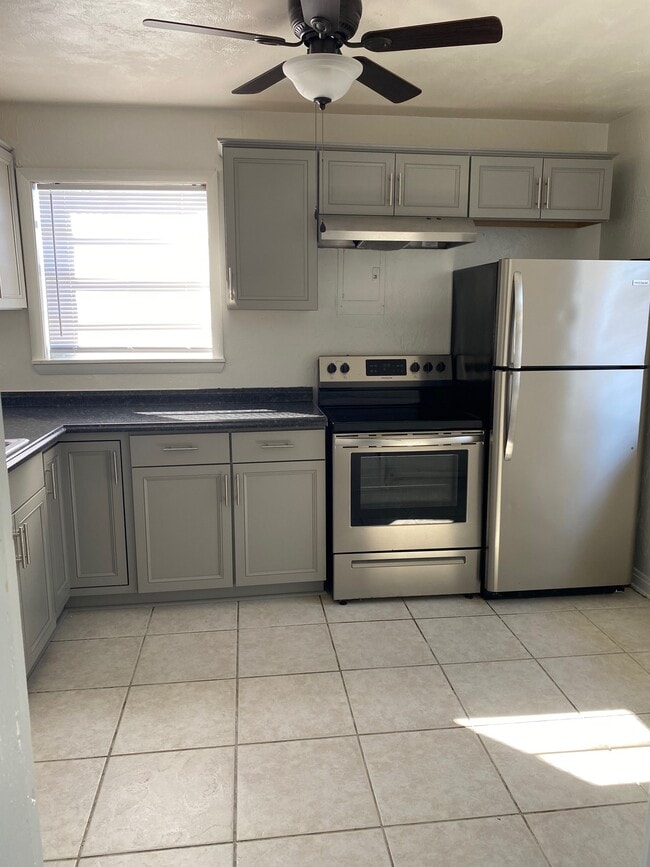 Building Photo - 39 Byron Ellinor Dr