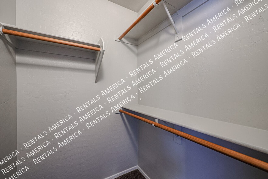 Building Photo - 8860 E Dartmouth St