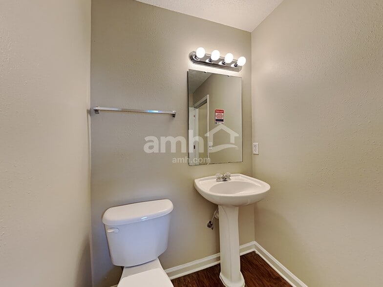 Building Photo - 9734 Hazel Lake Dr