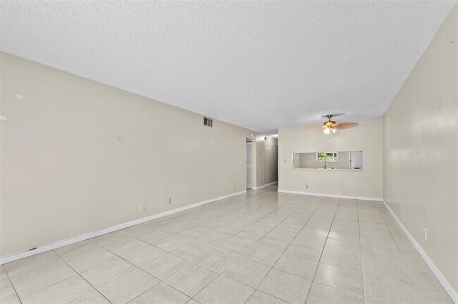 Building Photo - 7173 Orange Dr